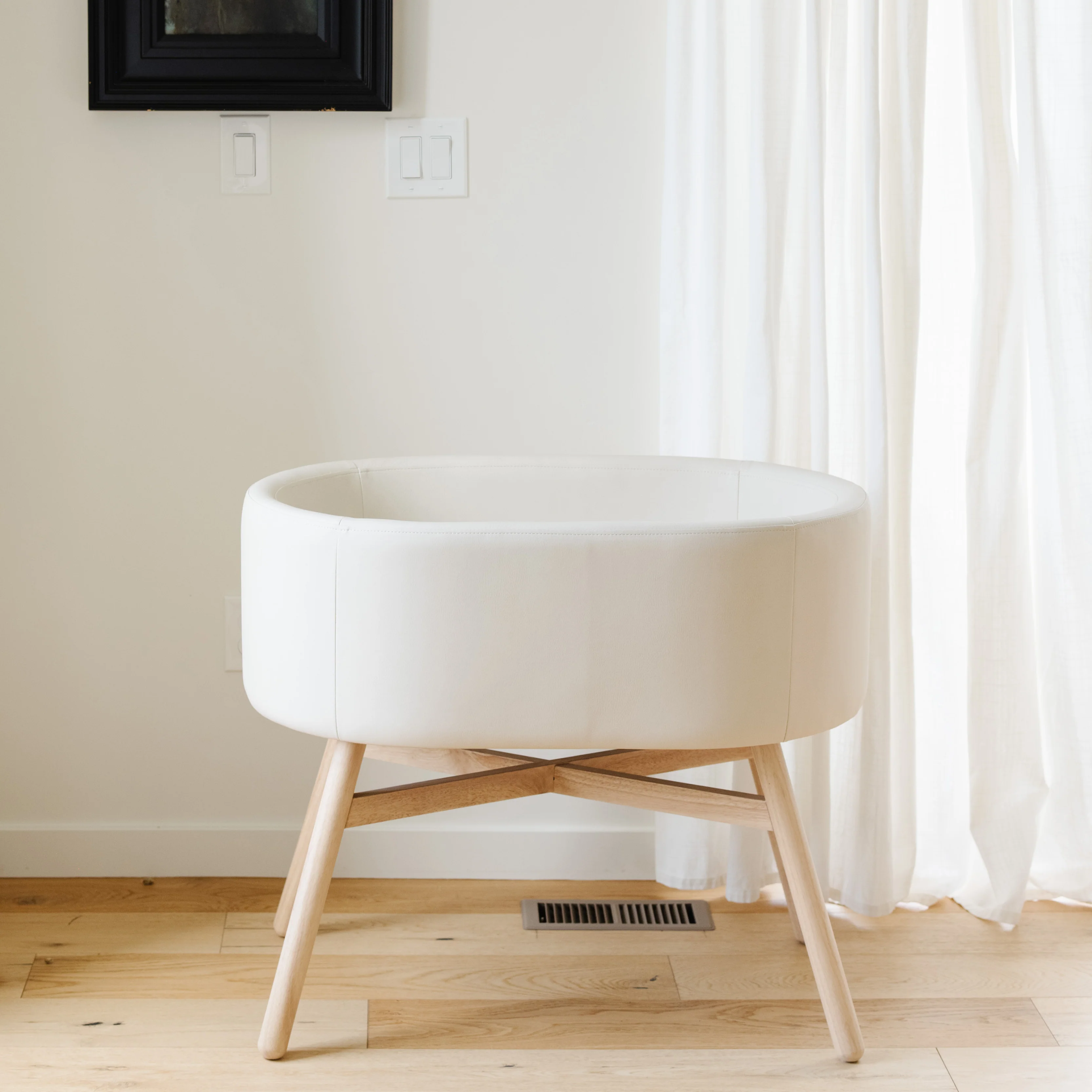 babyletto x GATHRE Capsule Bassinet - Image 19