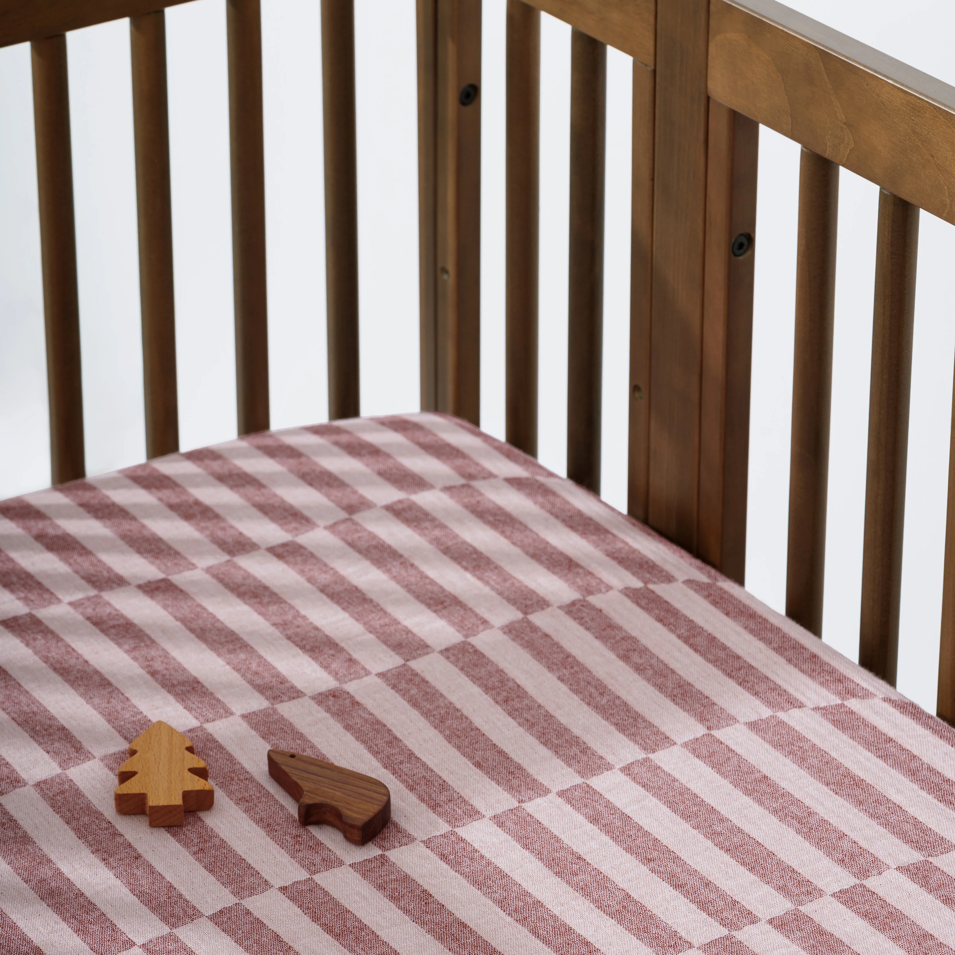 Crib Sheet in GOTS Certified Organic Muslin Cotton - Image 18