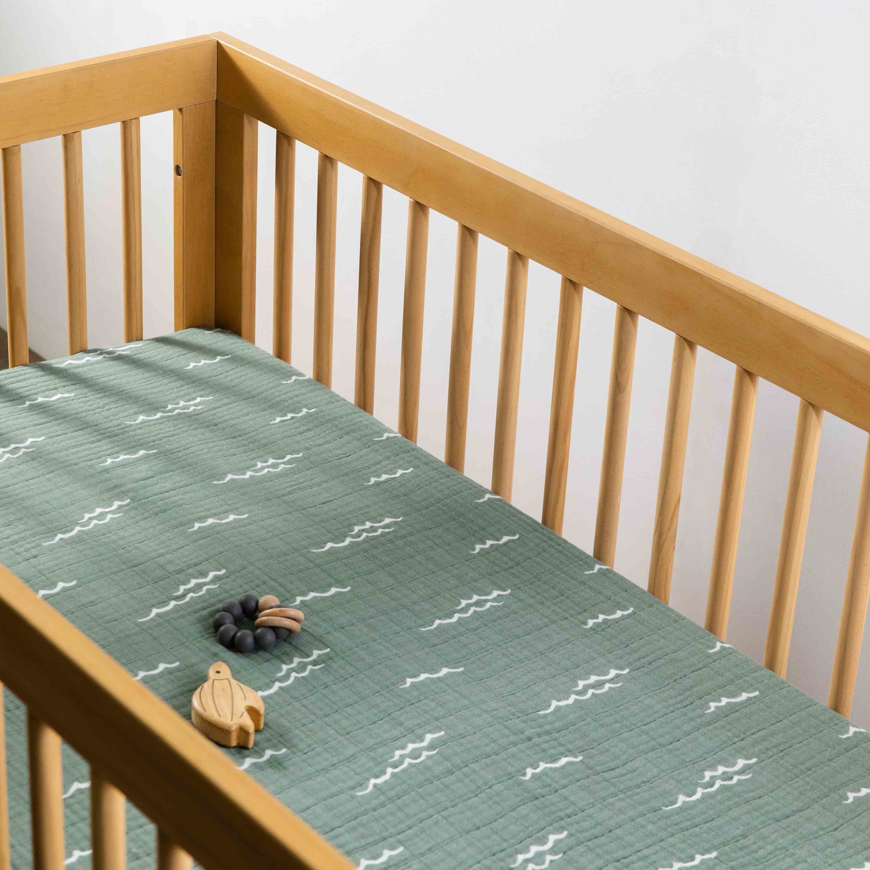 Crib Sheet in GOTS Certified Organic Muslin Cotton - Image 8