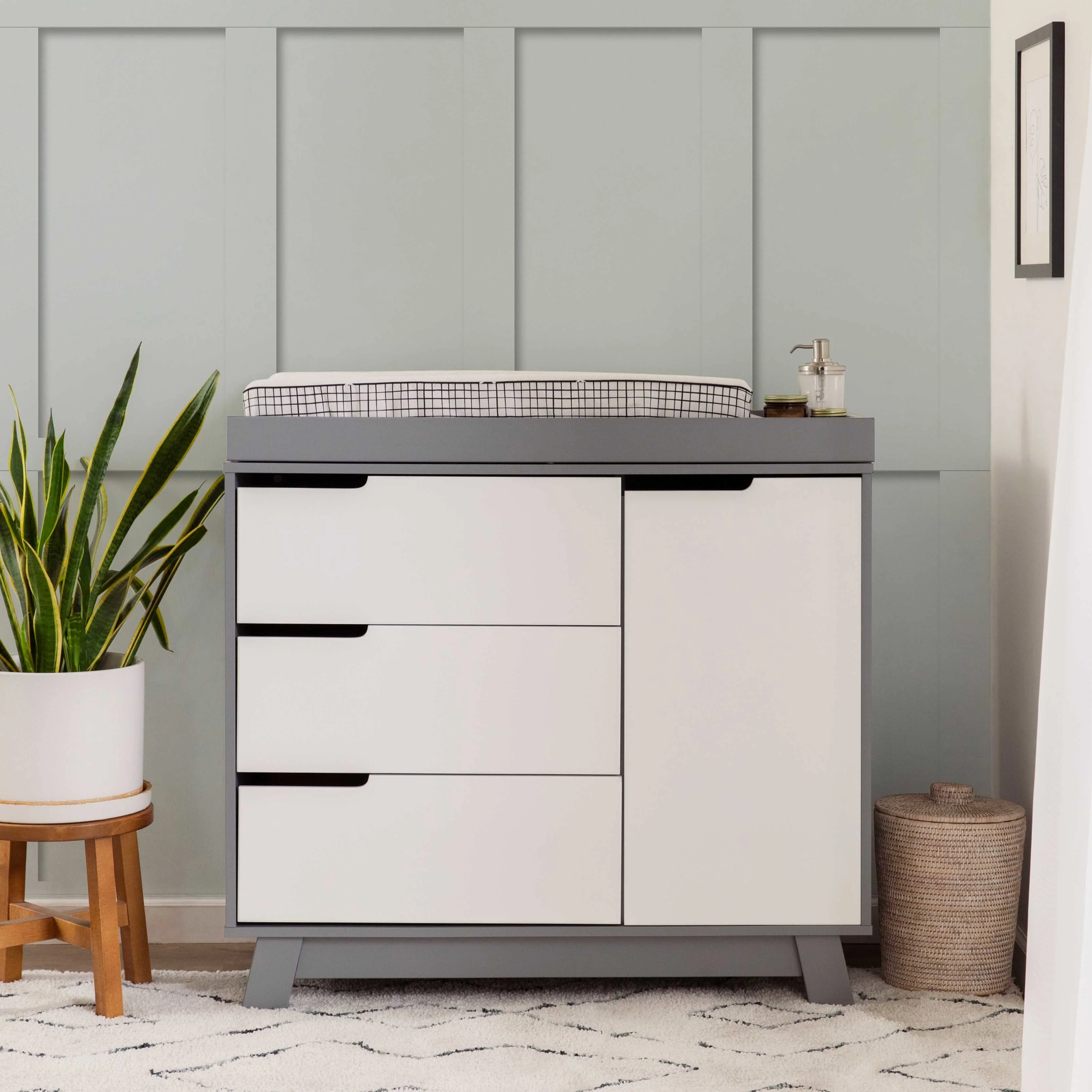 Hudson 3-Drawer Changer Dresser with Removable Changing Tray - Image 4
