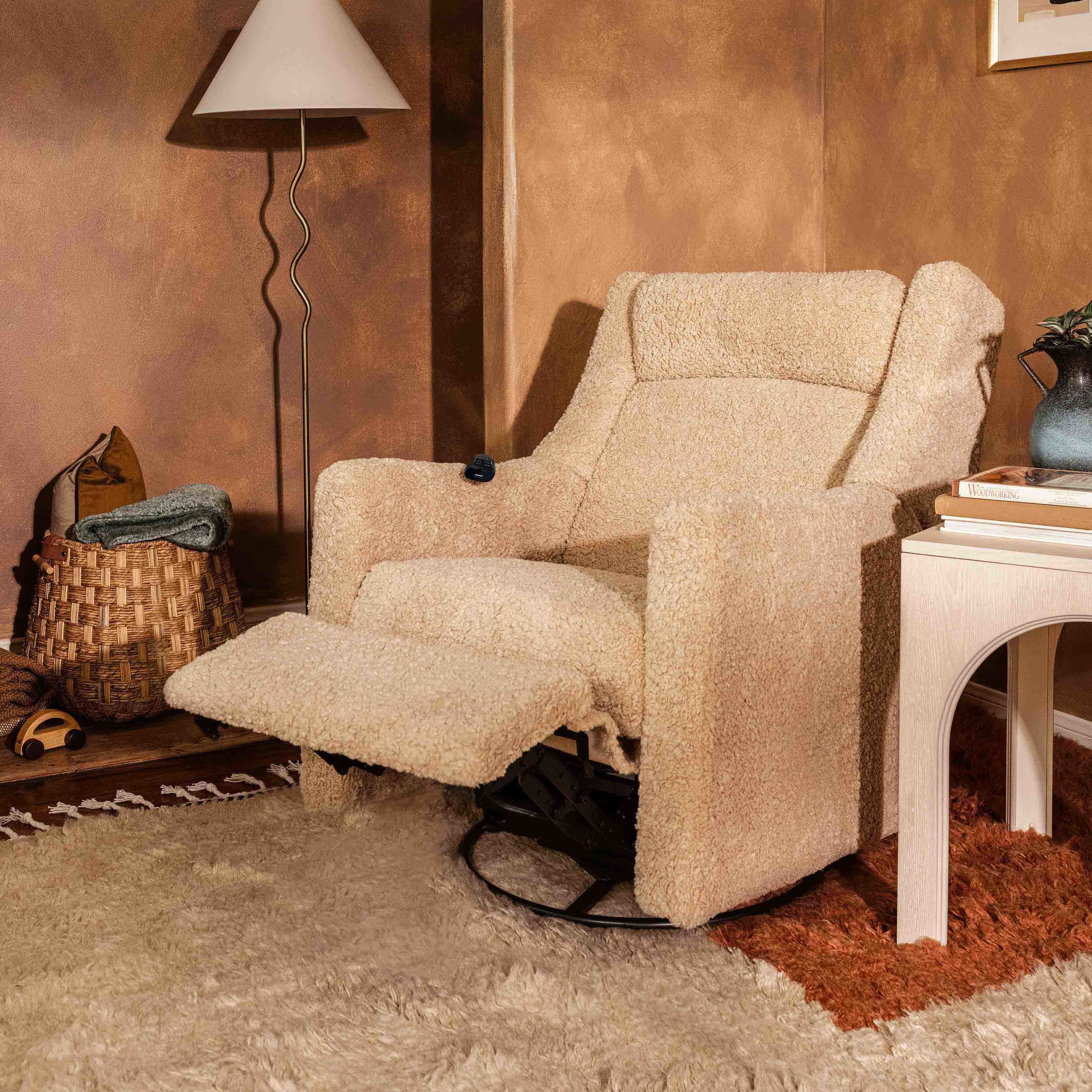 Kiwi Deluxe Power Recliner and Swivel Glider with Heat and Massage - Image 20