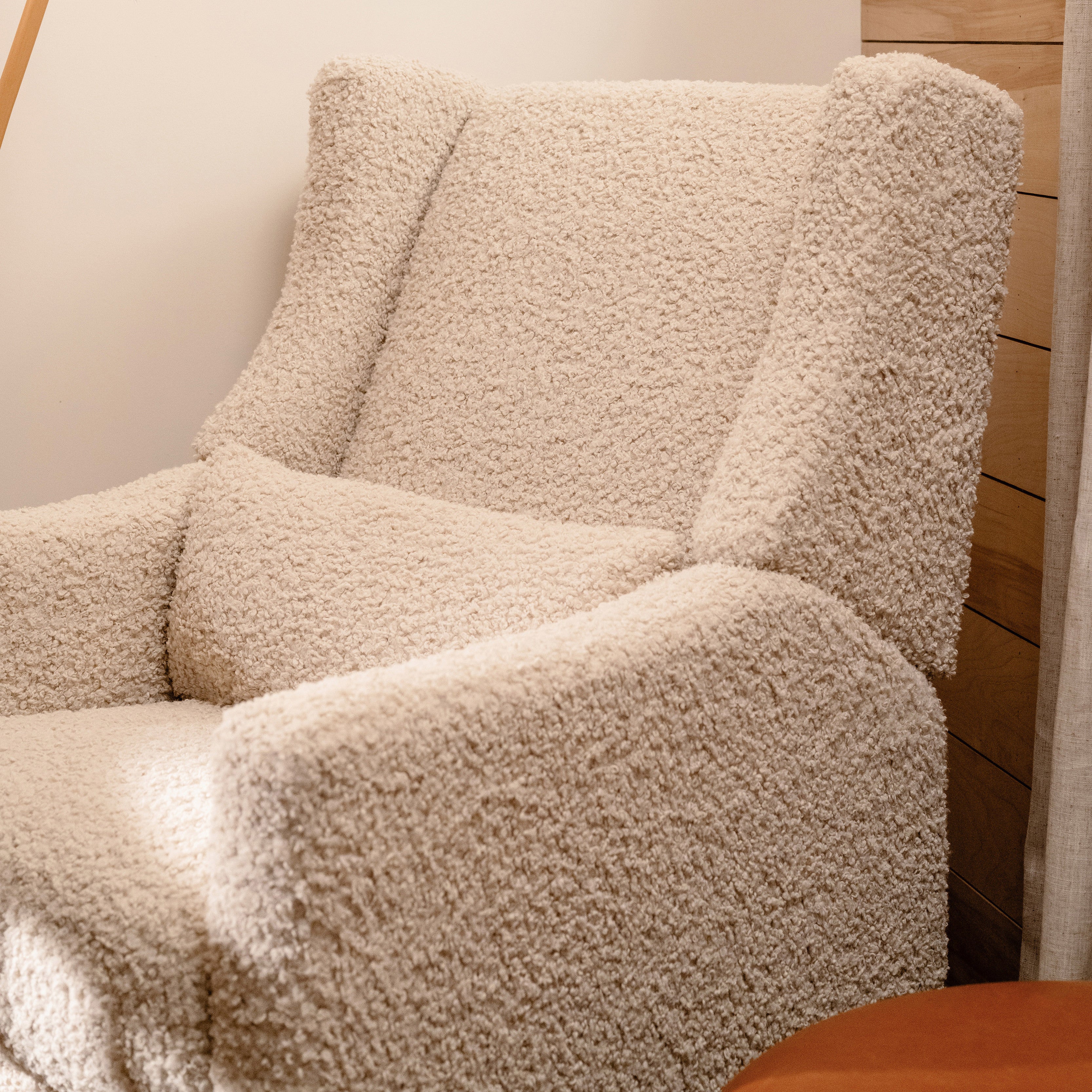 Kiwi Electronic Recliner and Swivel Glider with USB port - Image 65