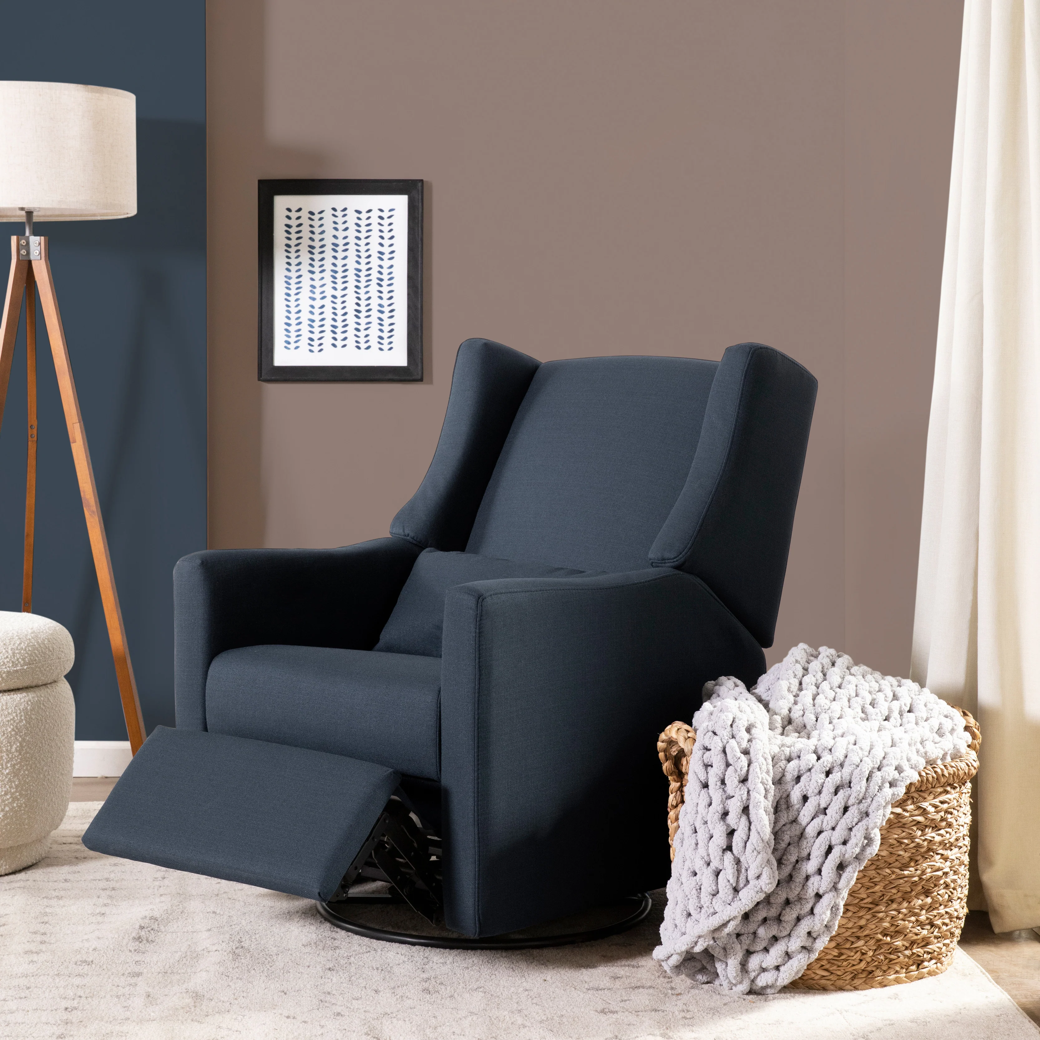 Kiwi Electronic Recliner and Swivel Glider with USB port - Image 87