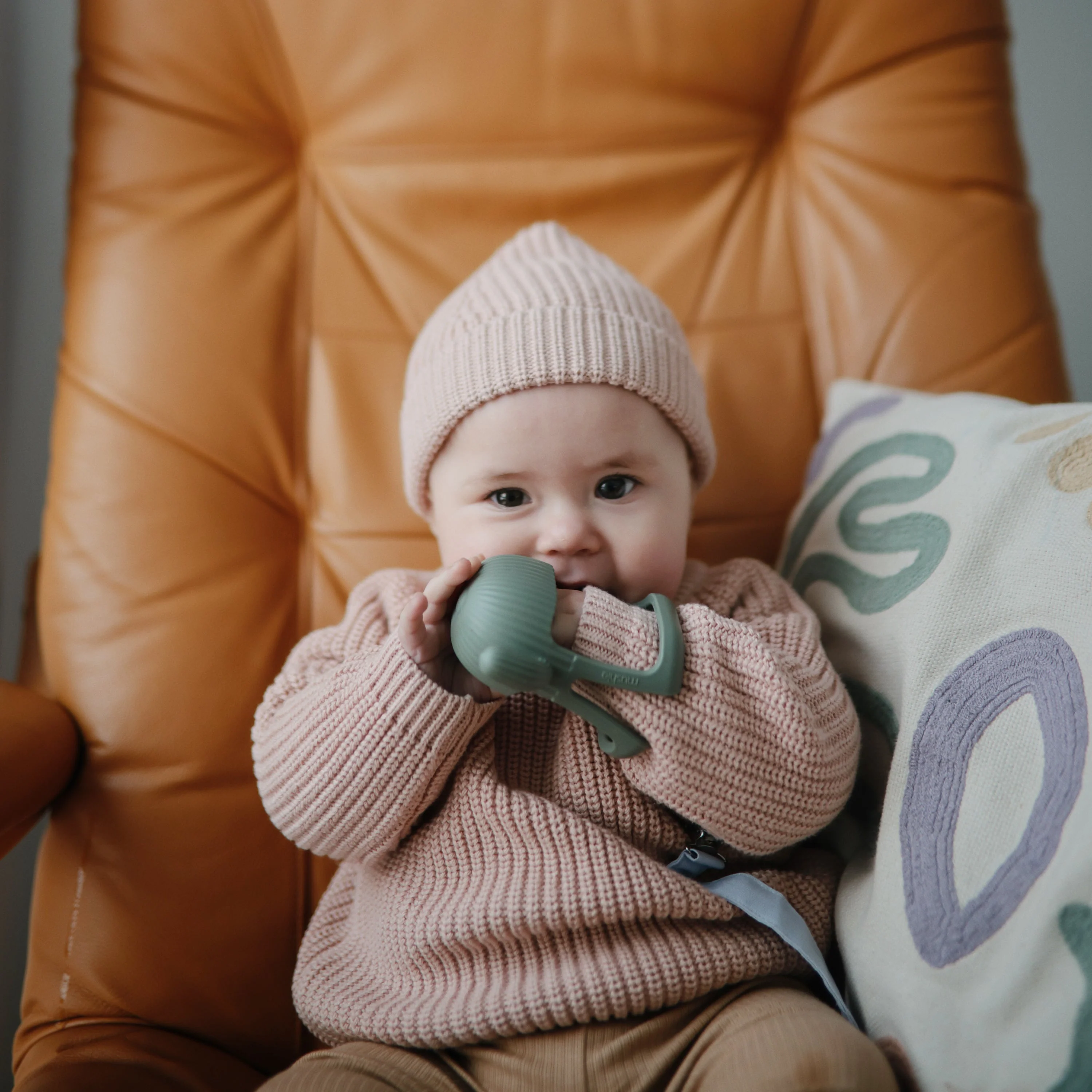 Mushie No-Drop Teether - Image 11