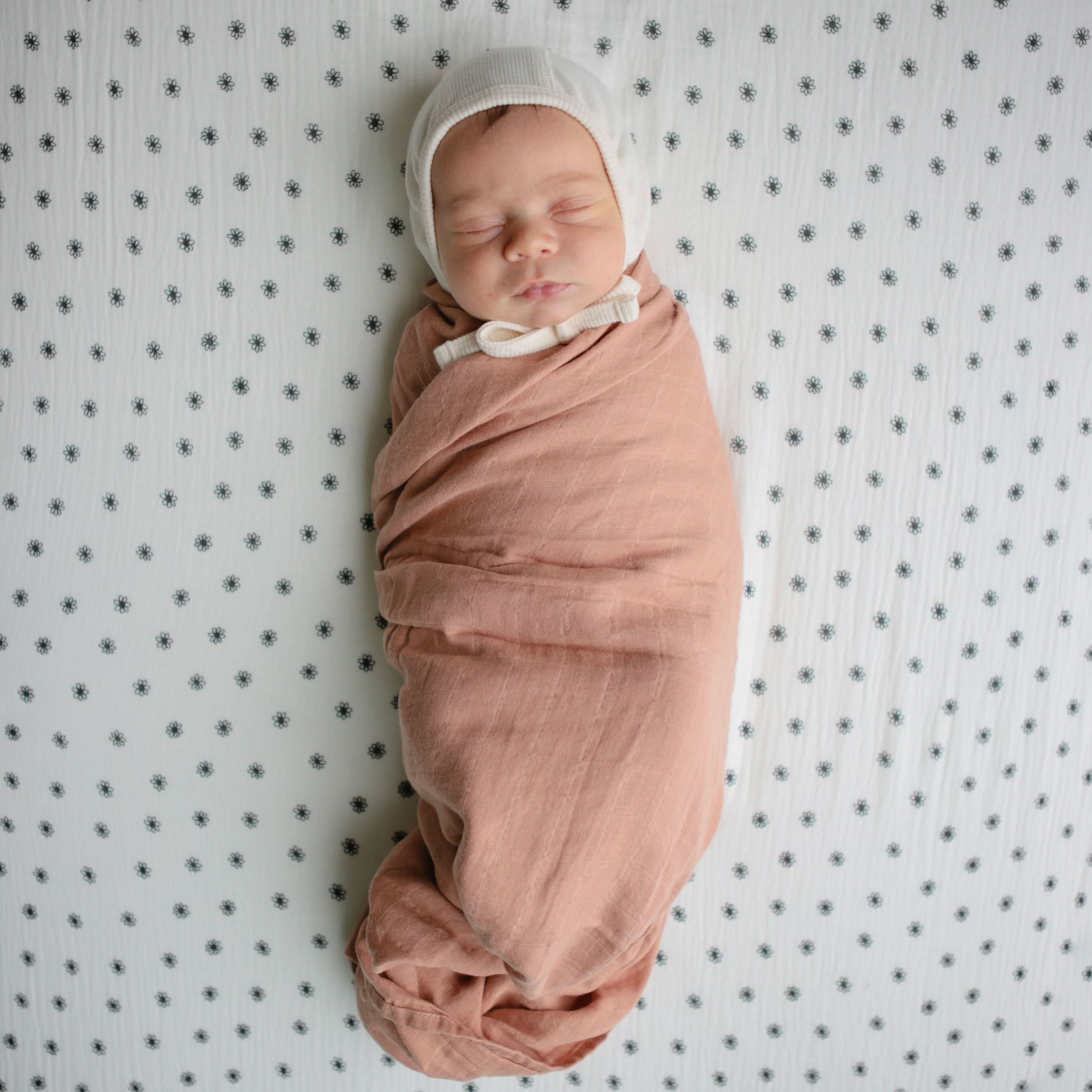 Mushie Organic Cotton Muslin Swaddle Blanket - Image 140