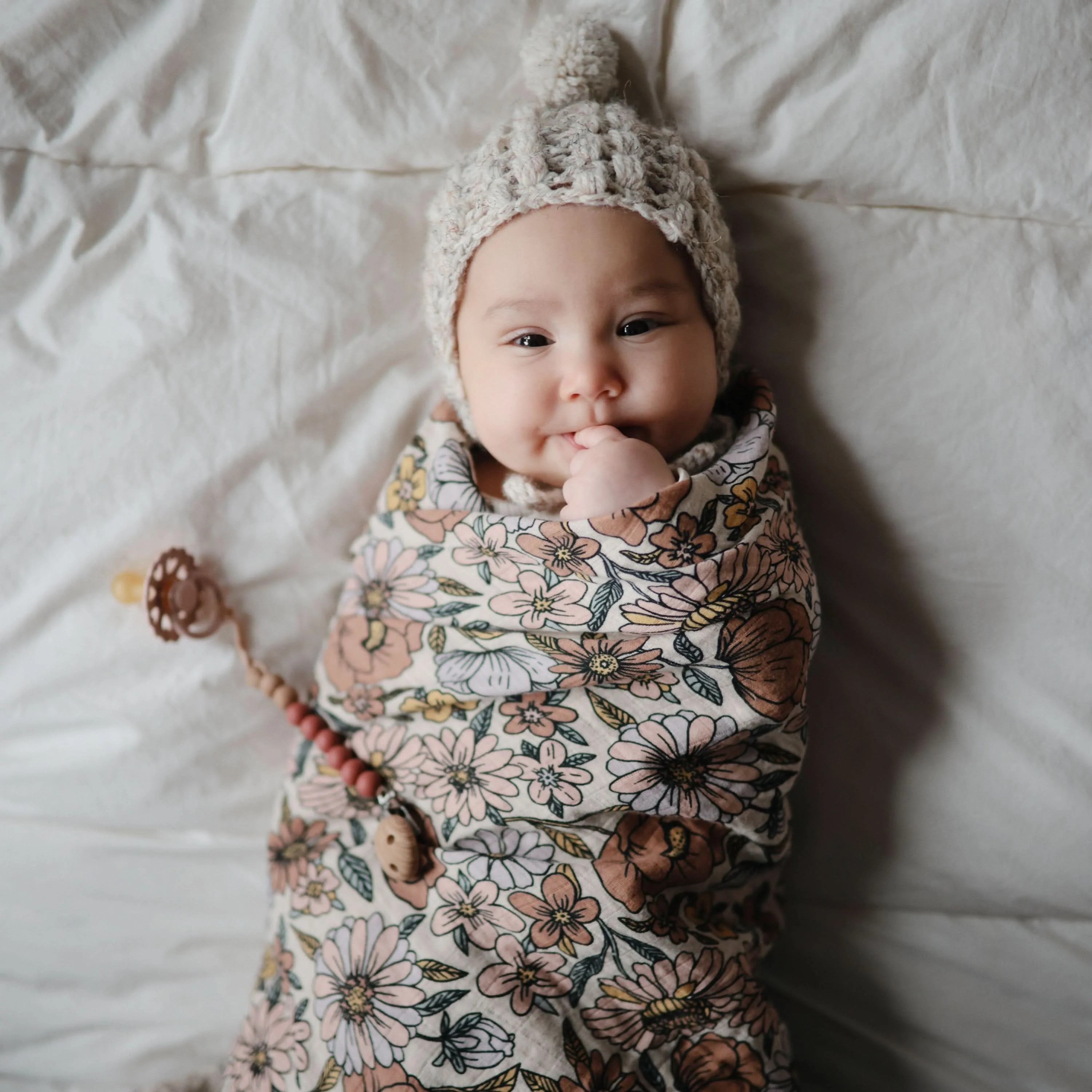 Mushie Organic Cotton Muslin Swaddle Blanket - Image 4