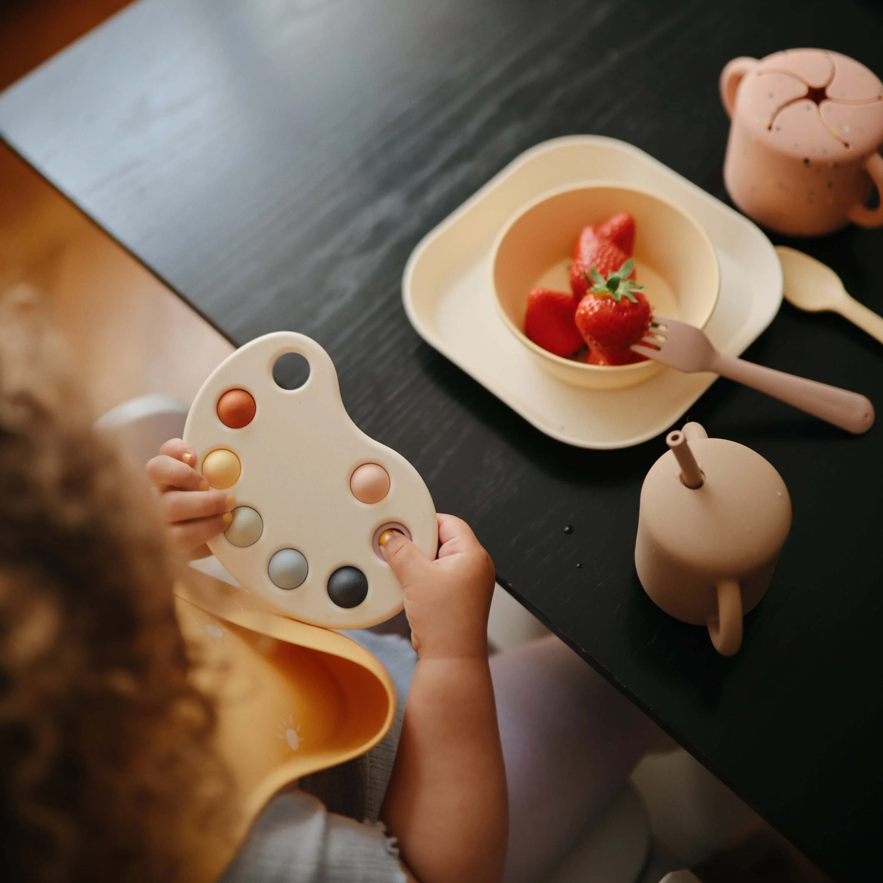 Mushie Paint Palette Press Toy - Image 7