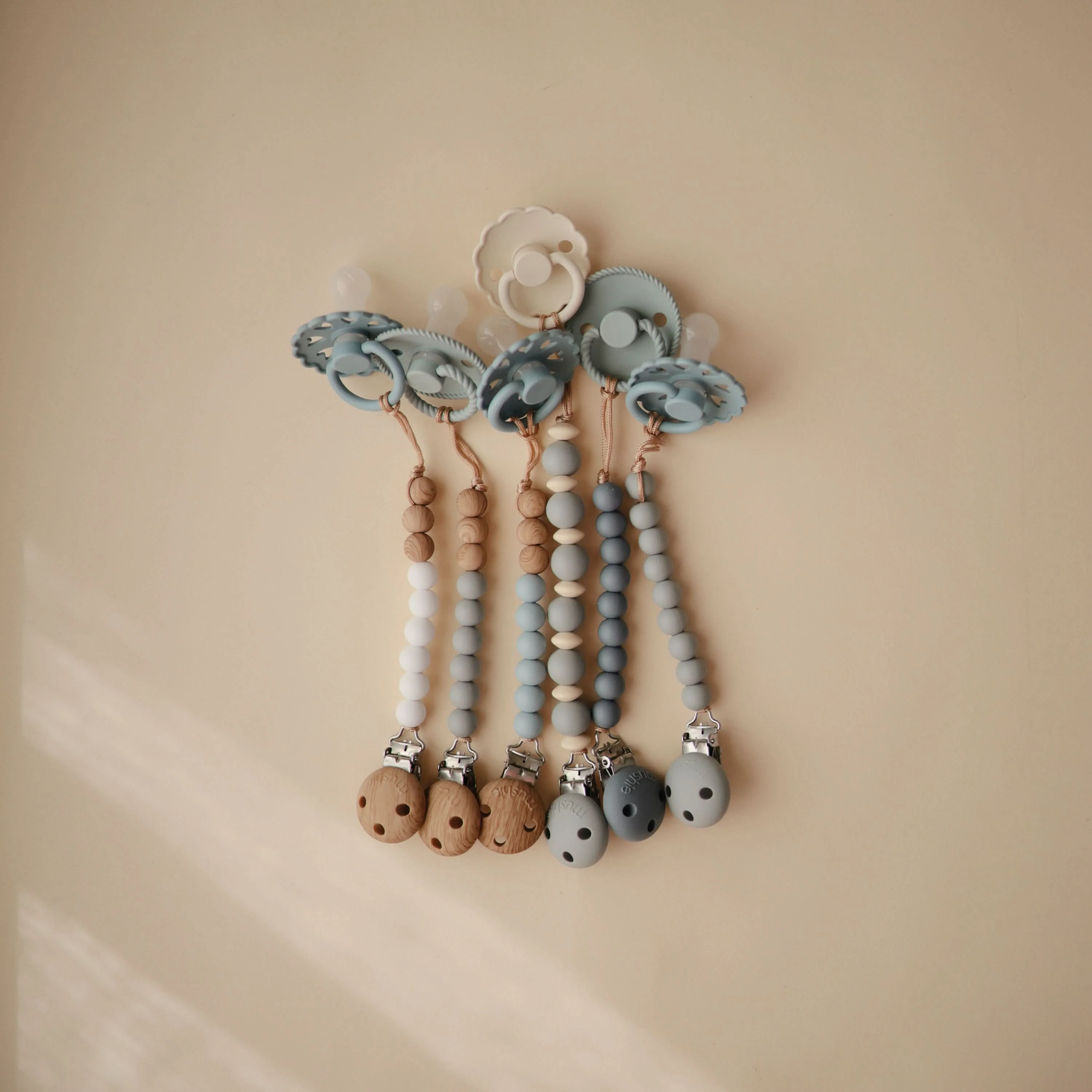 Mushie Silicone Pacifier Clip | Eva - Image 123