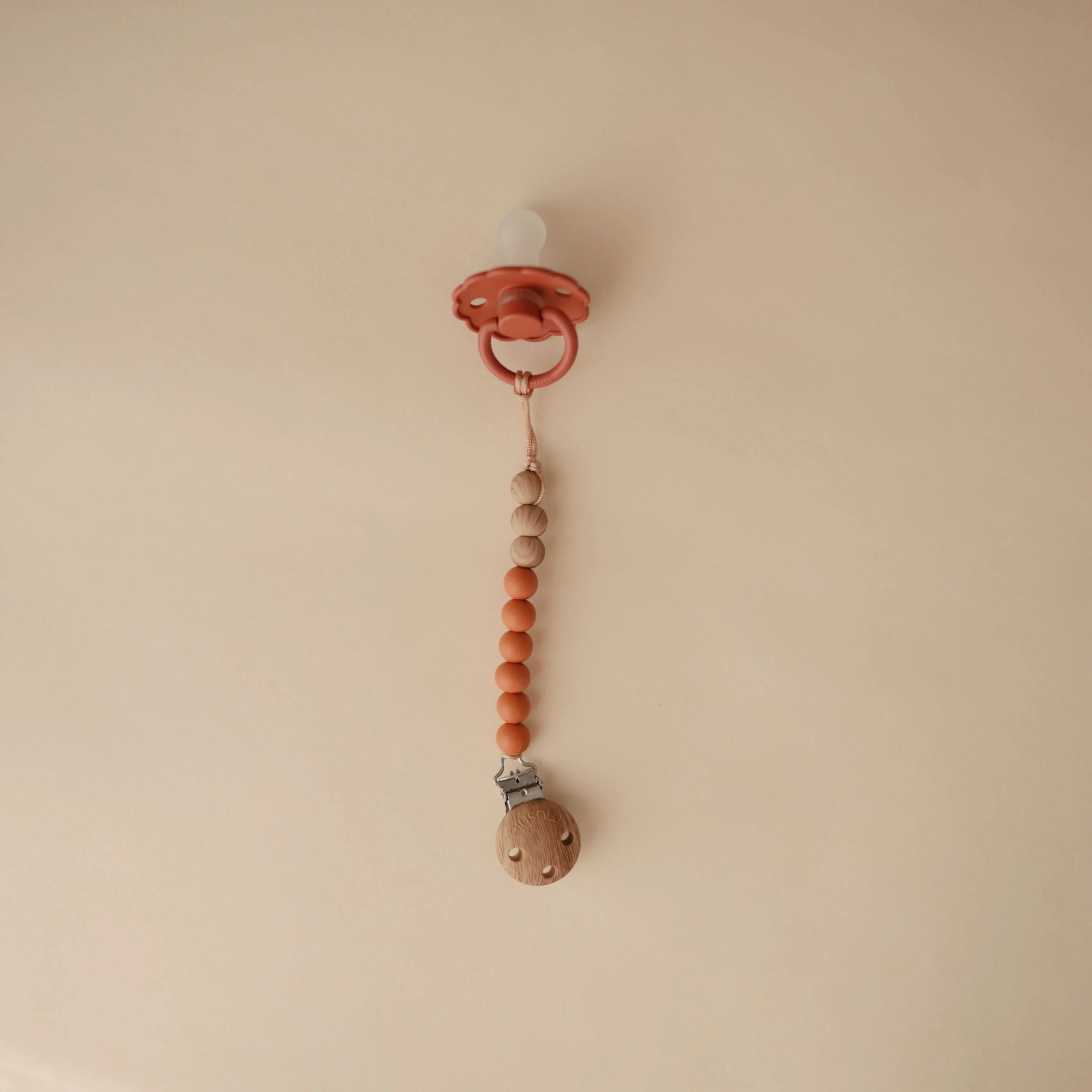 Mushie Silicone Pacifier Clip | Eva - Image 18