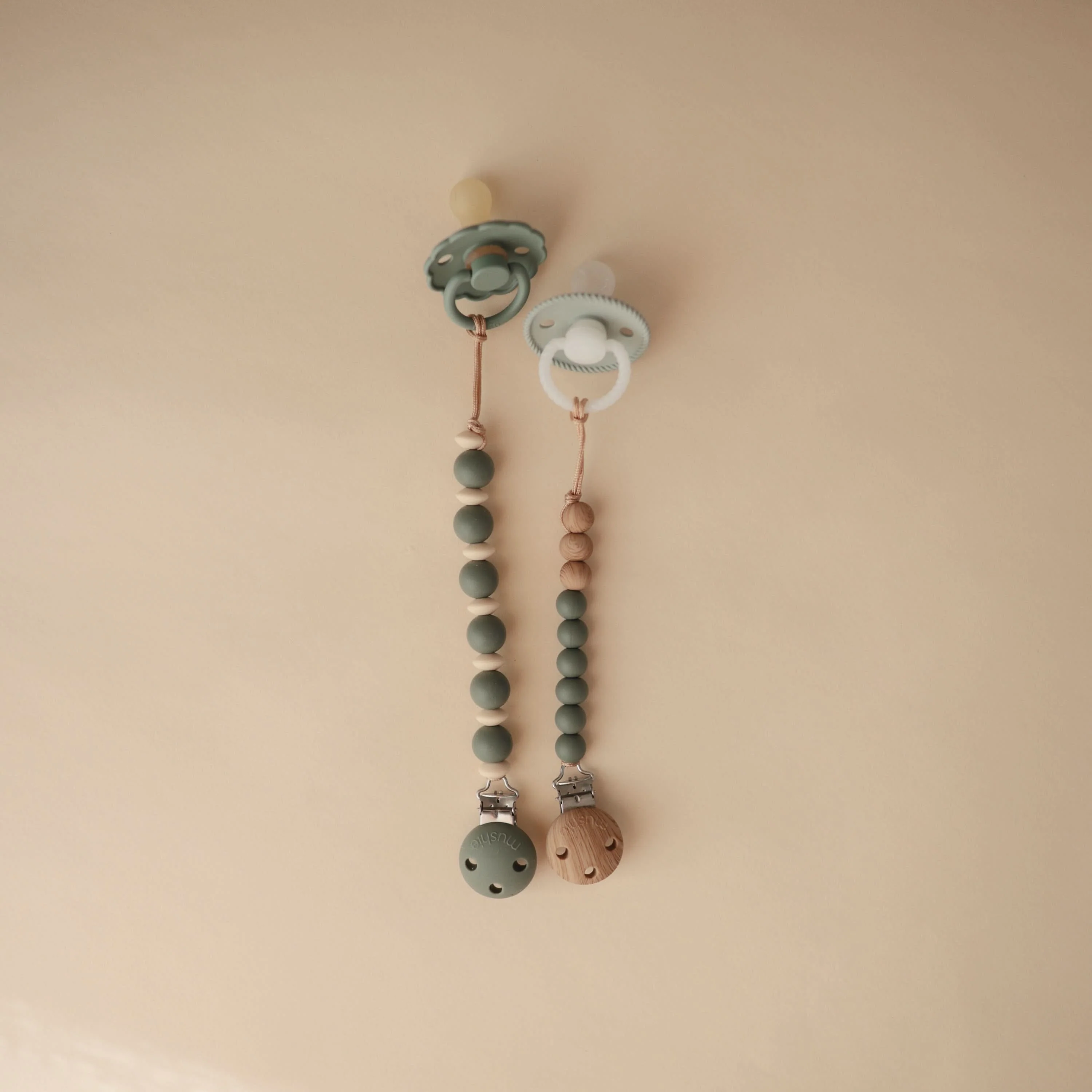 Mushie Silicone Pacifier Clip | Eva - Image 36