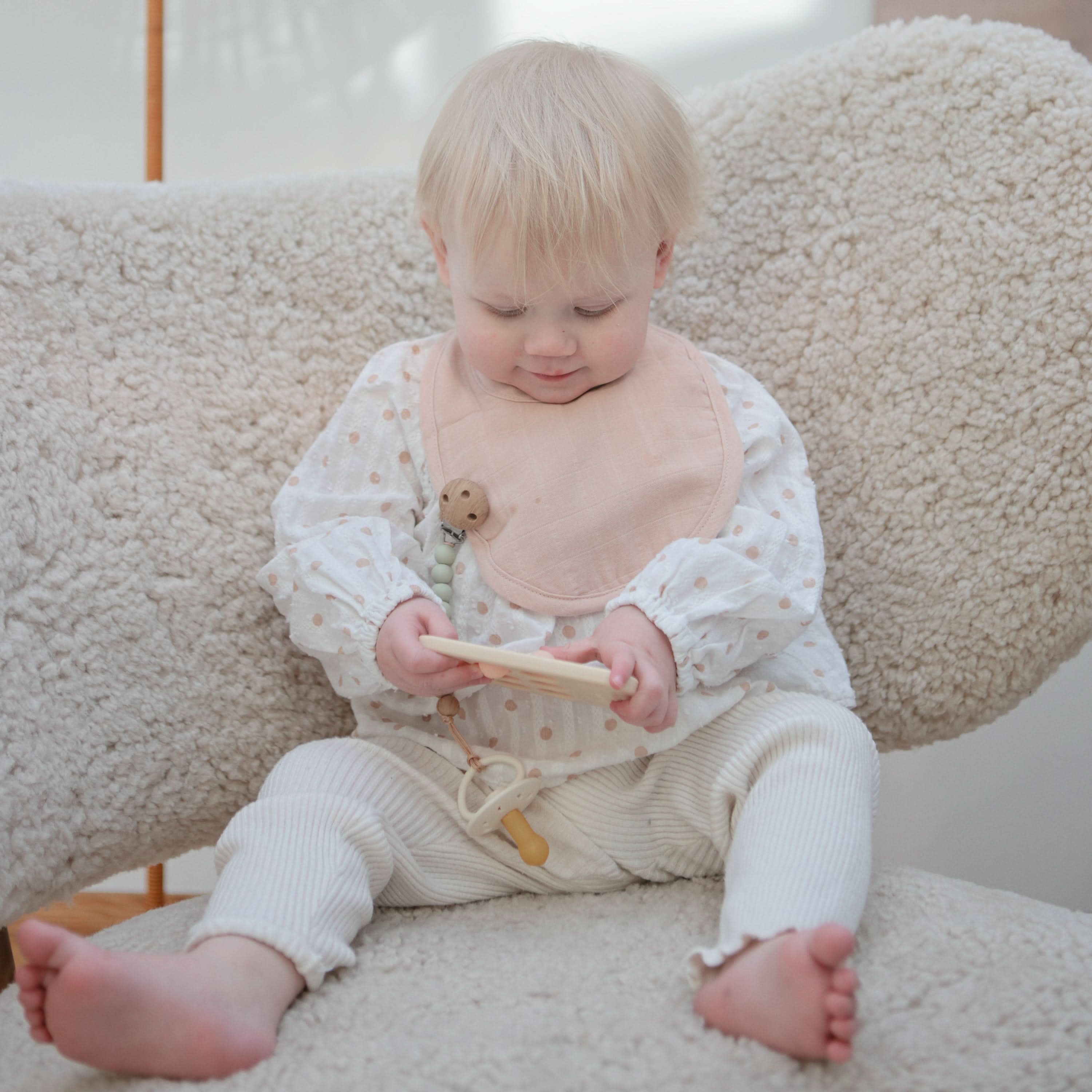 Mushie Silicone Pacifier Clip | Eva - Image 77