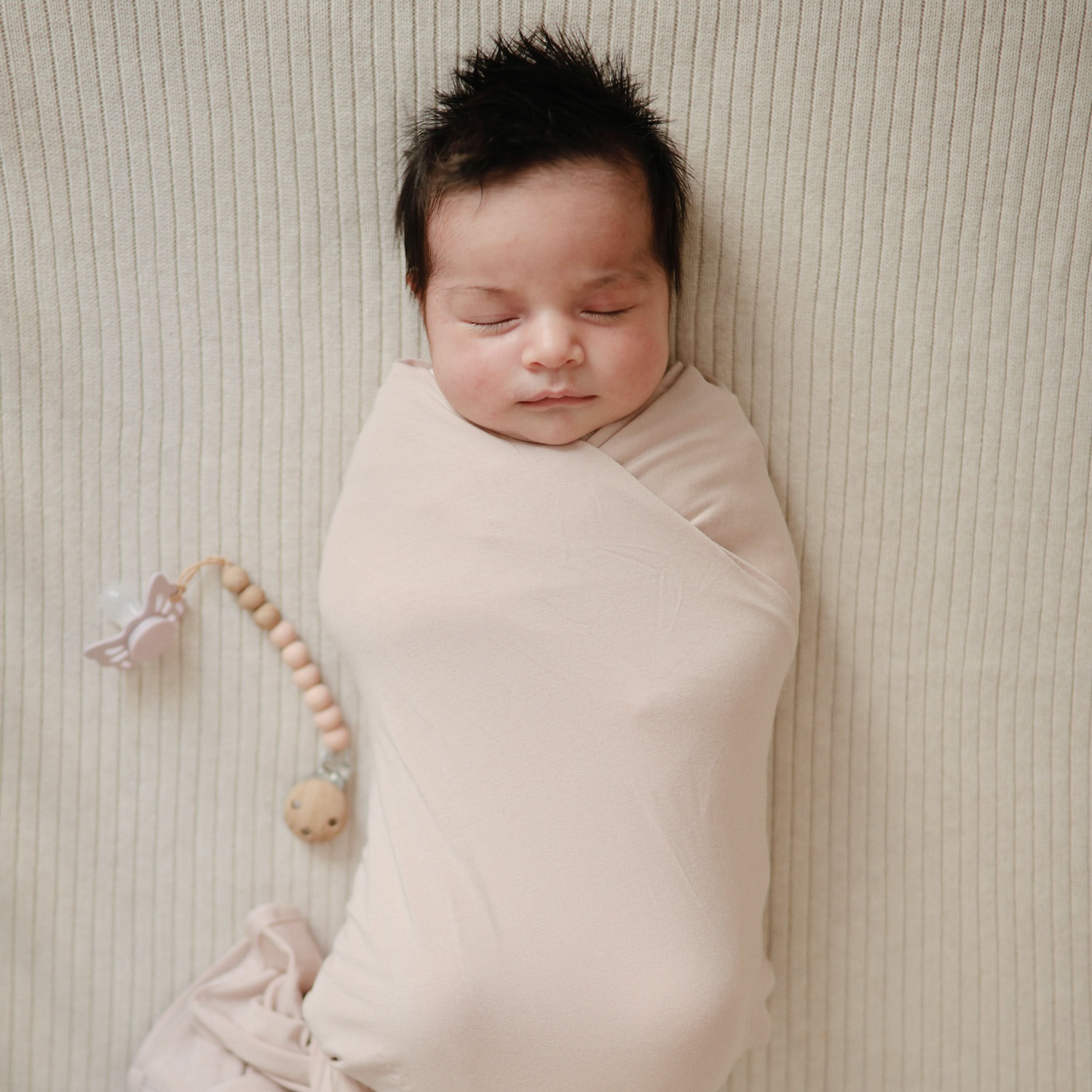 Mushie Silicone Pacifier Clip | Eva - Image 78