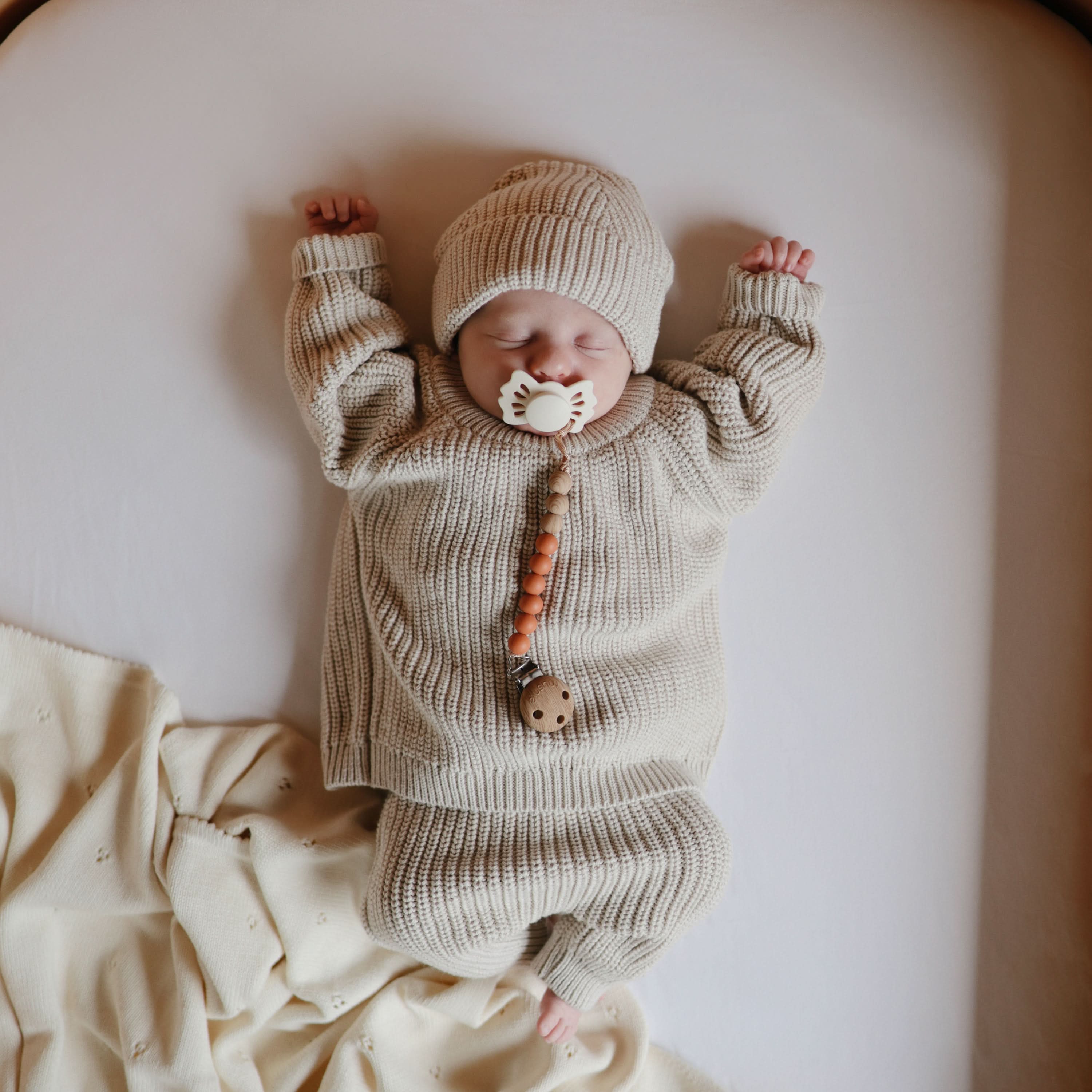 Mushie Silicone Pacifier Clip | Eva - Image 81