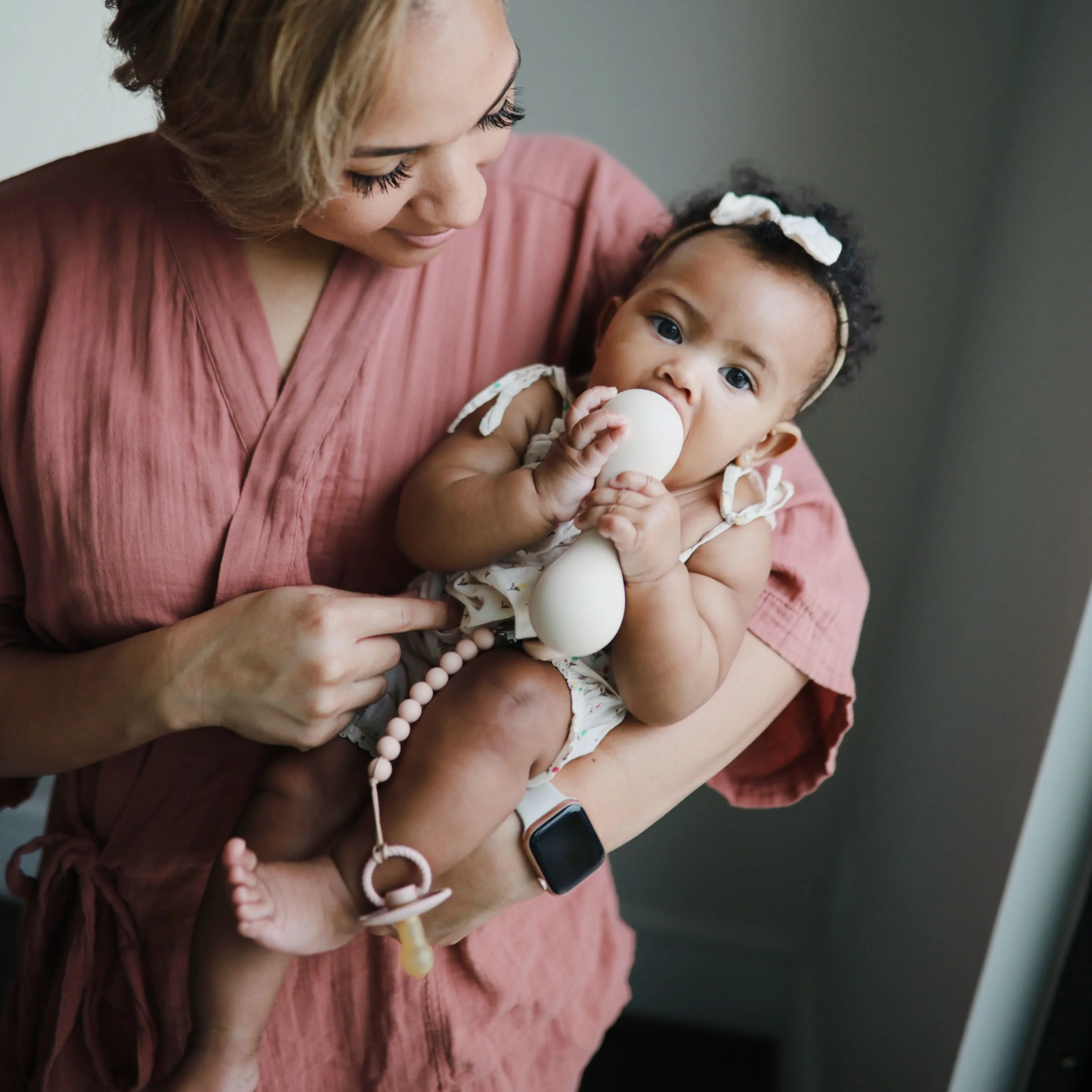 Mushie Silicone Pacifier Clip | Hera - Image 16