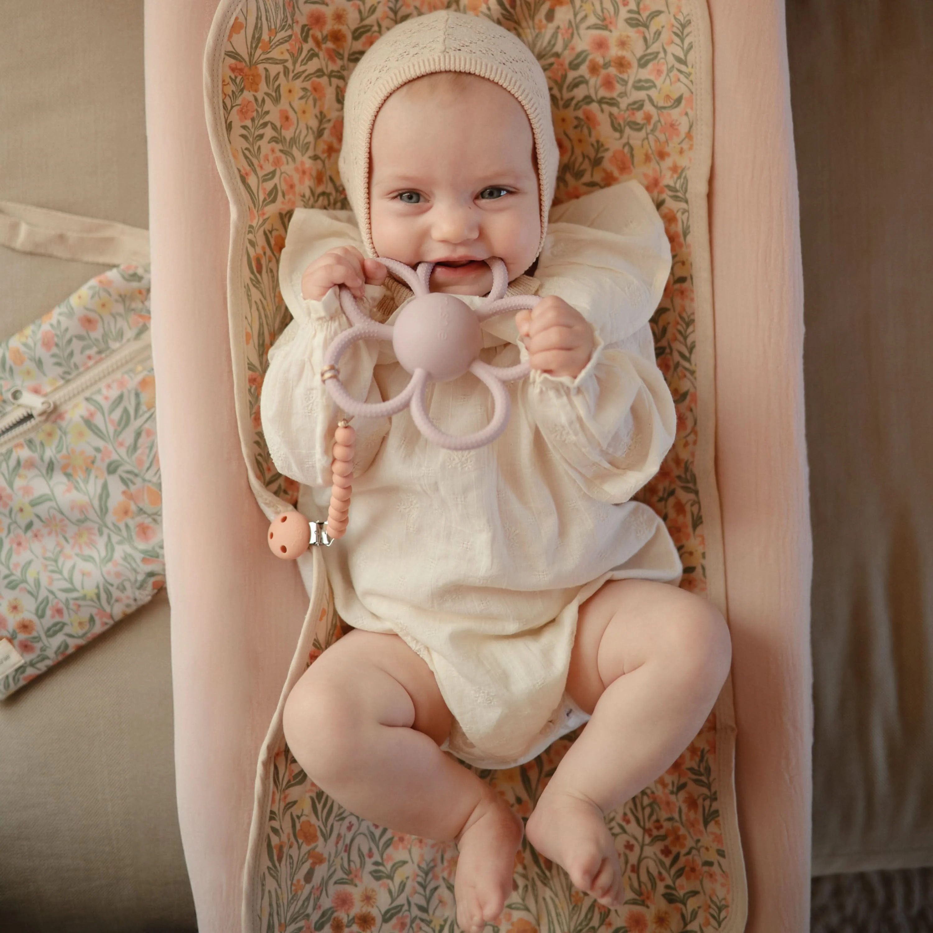 Mushie Silicone Pacifier Clip | Hera - Image 18