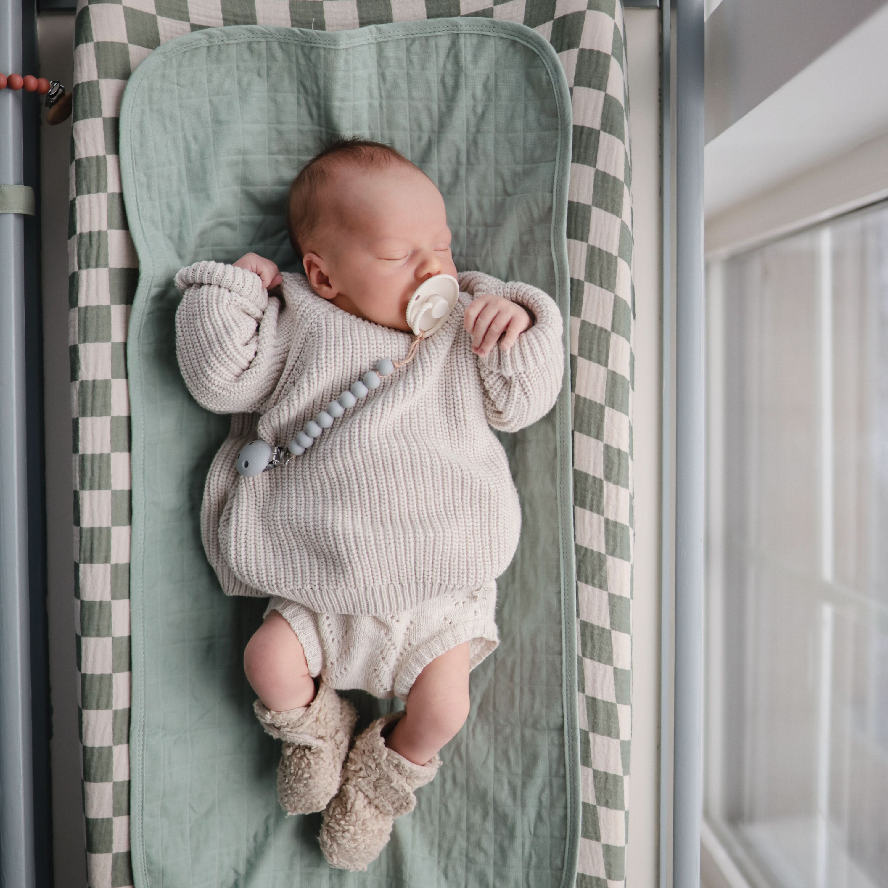 Mushie Silicone Pacifier Clip | Hera - Image 26