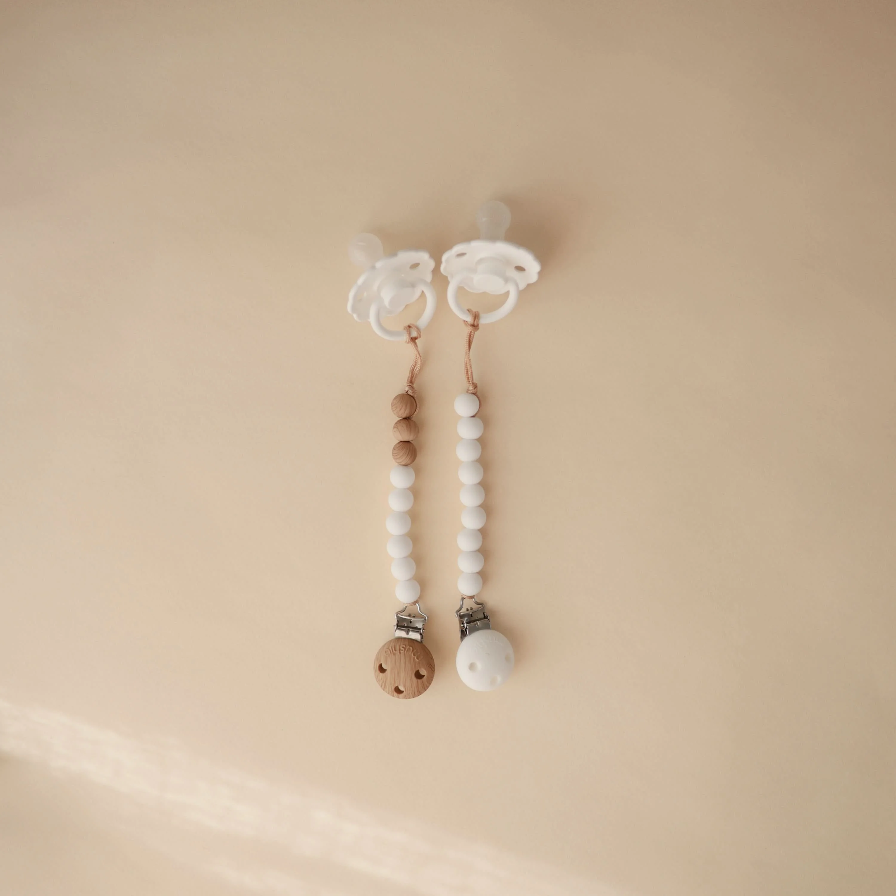 Mushie Silicone Pacifier Clip | Hera - Image 33
