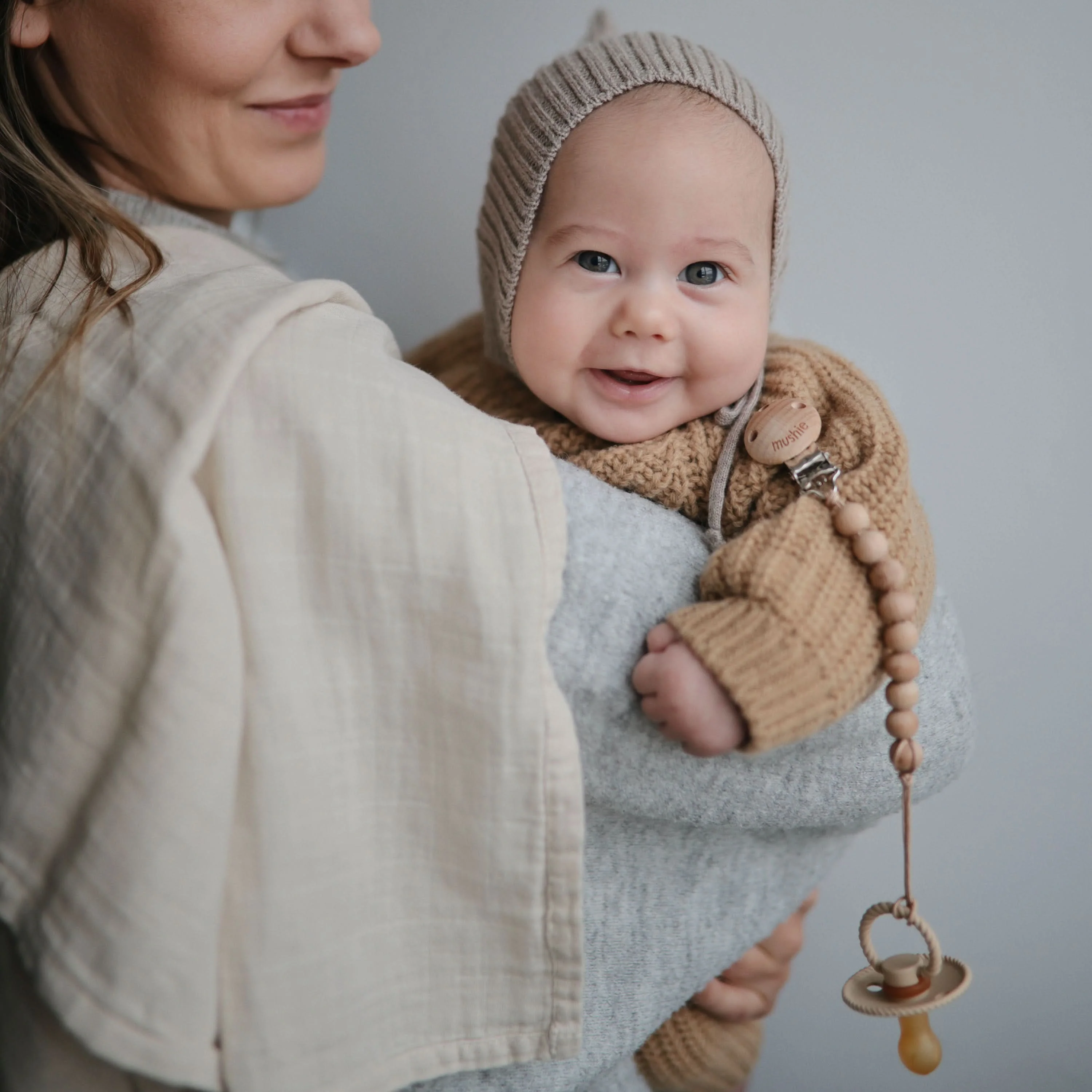 Mushie Silicone Pacifier Clip | Hera - Image 45