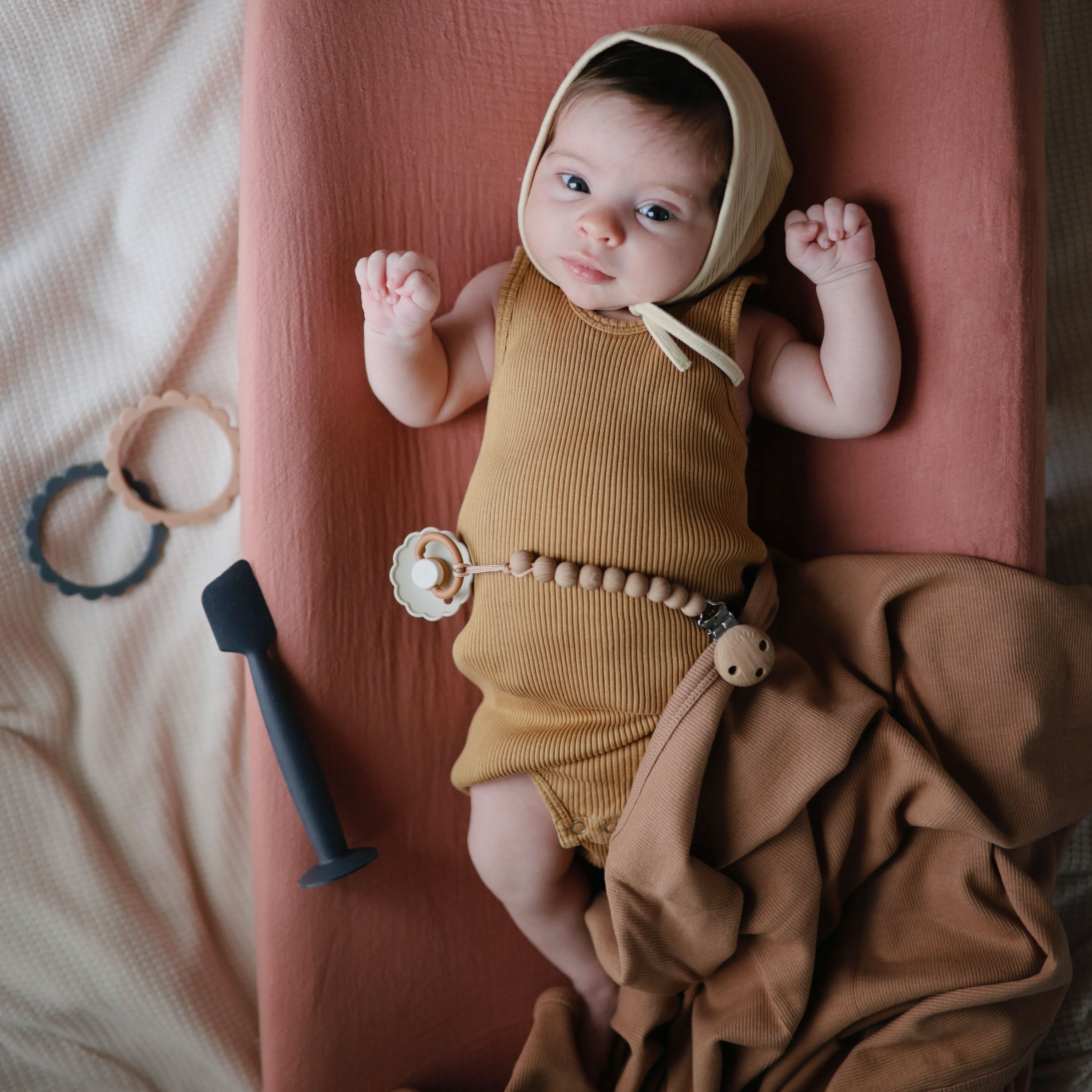 Mushie Silicone Pacifier Clip | Hera - Image 57