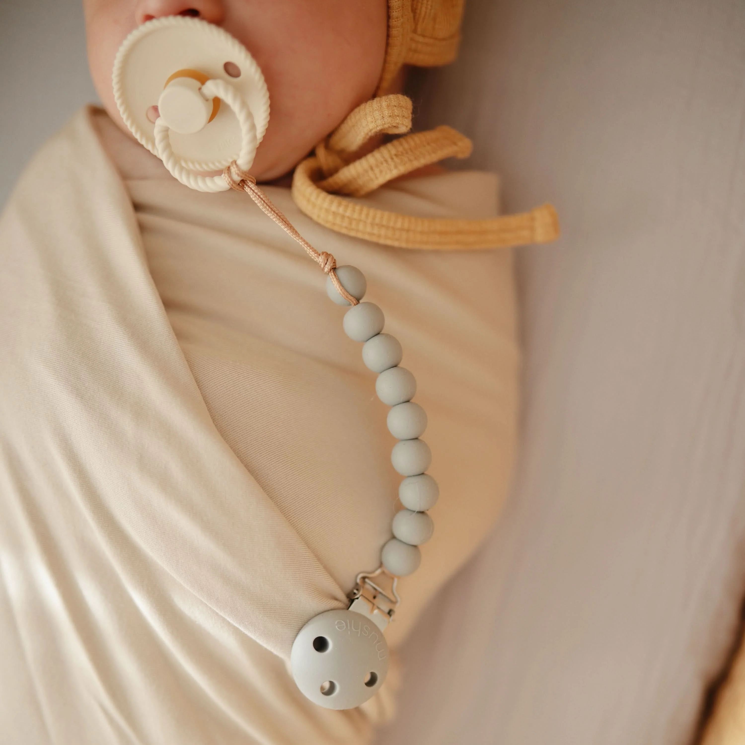 Mushie Silicone Pacifier Clip | Hera - Image 61