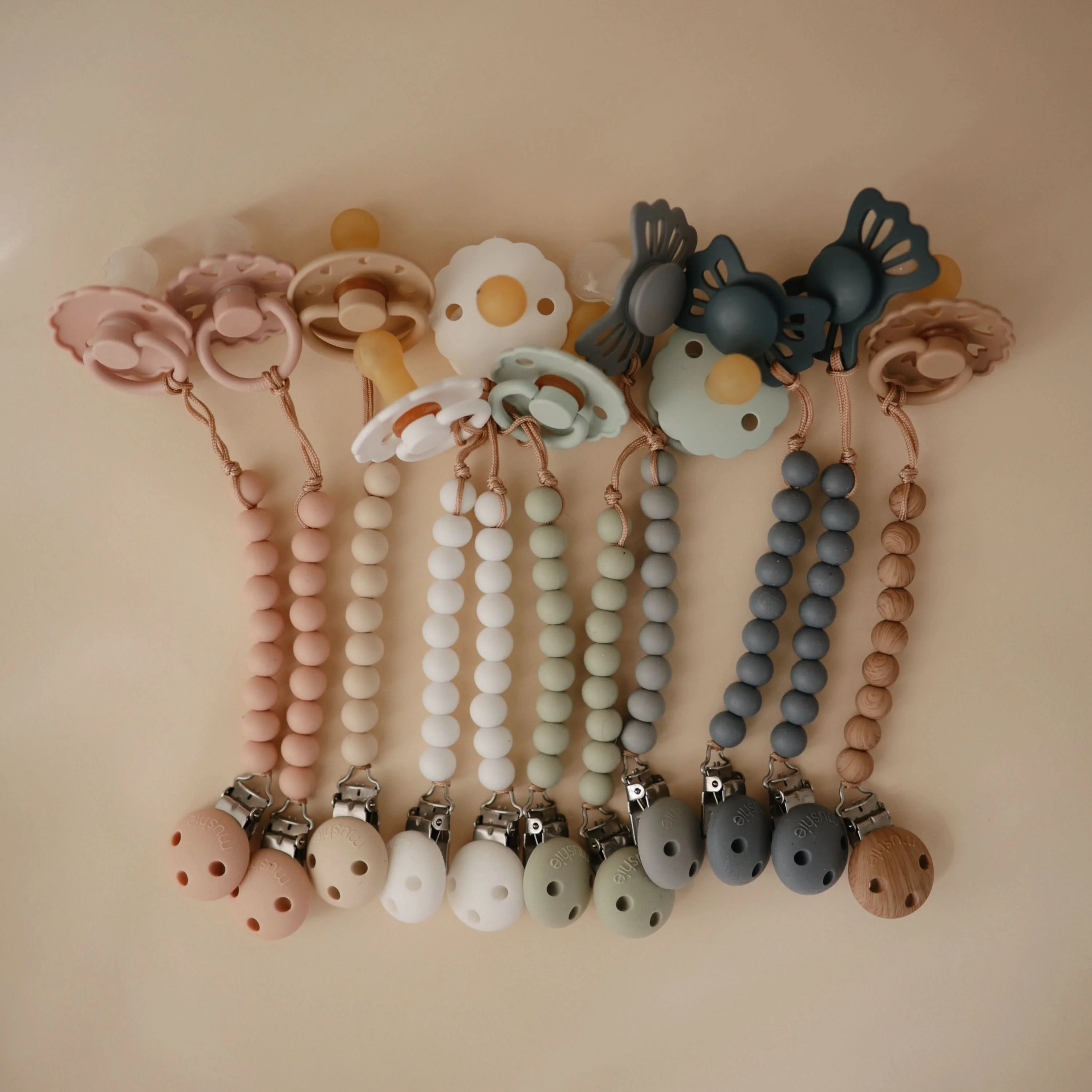 Mushie Silicone Pacifier Clip | Hera - Image 78