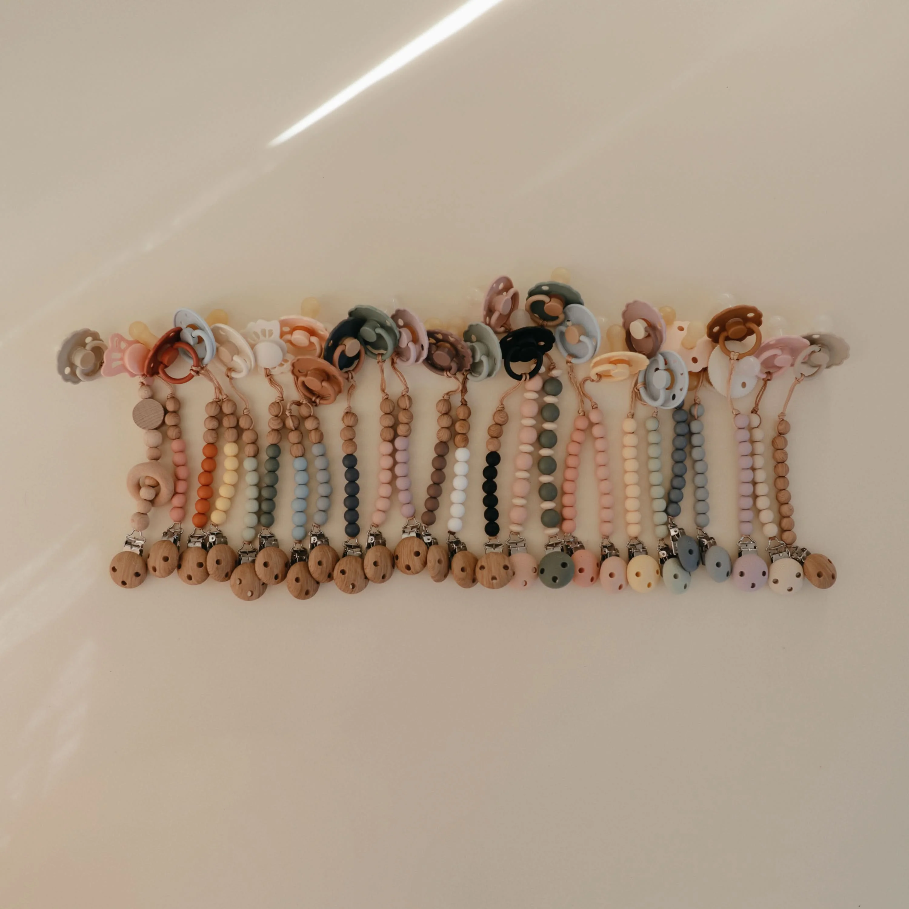 Mushie Silicone Pacifier Clip | Hera - Image 81