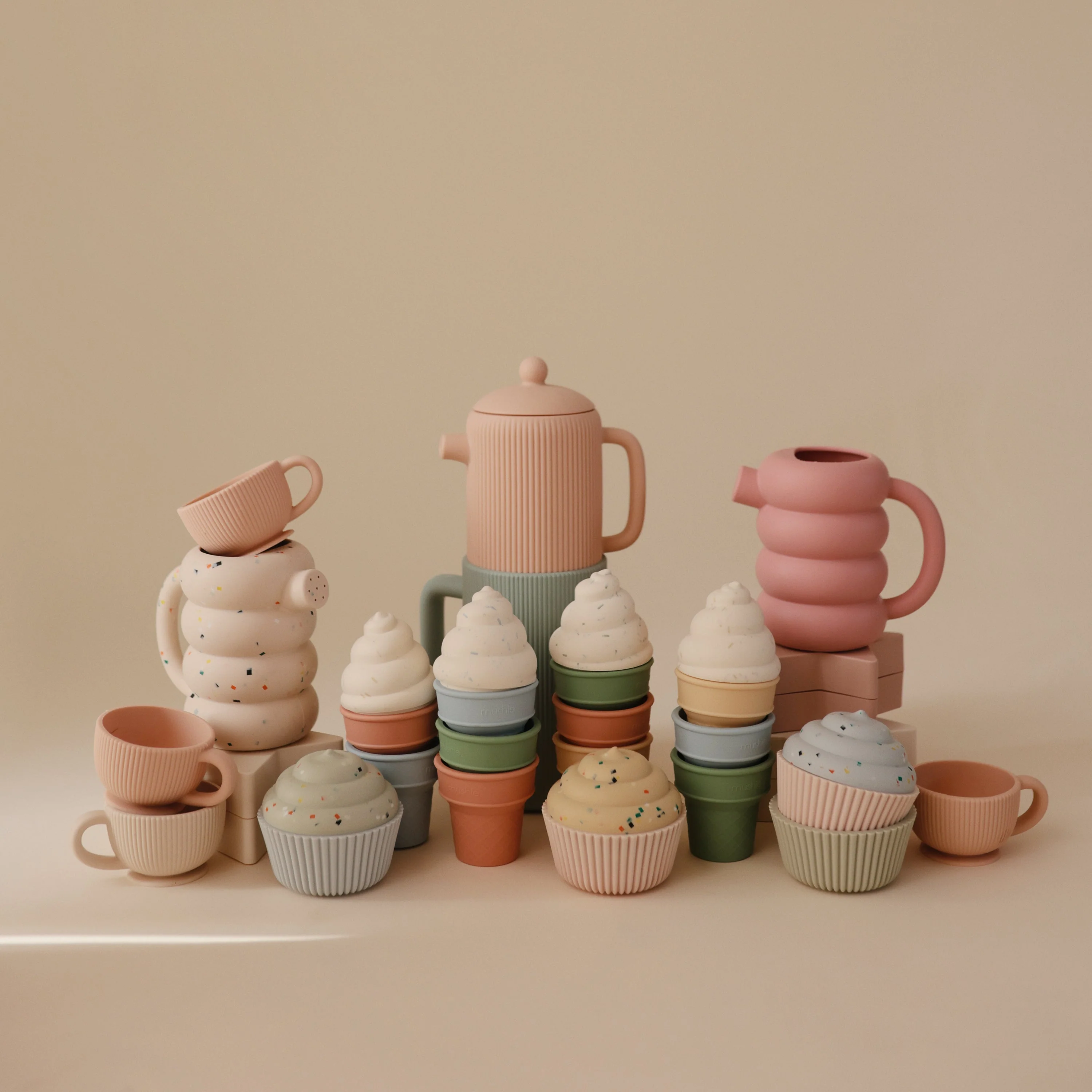 Mushie Silicone Watering Can - Image 13